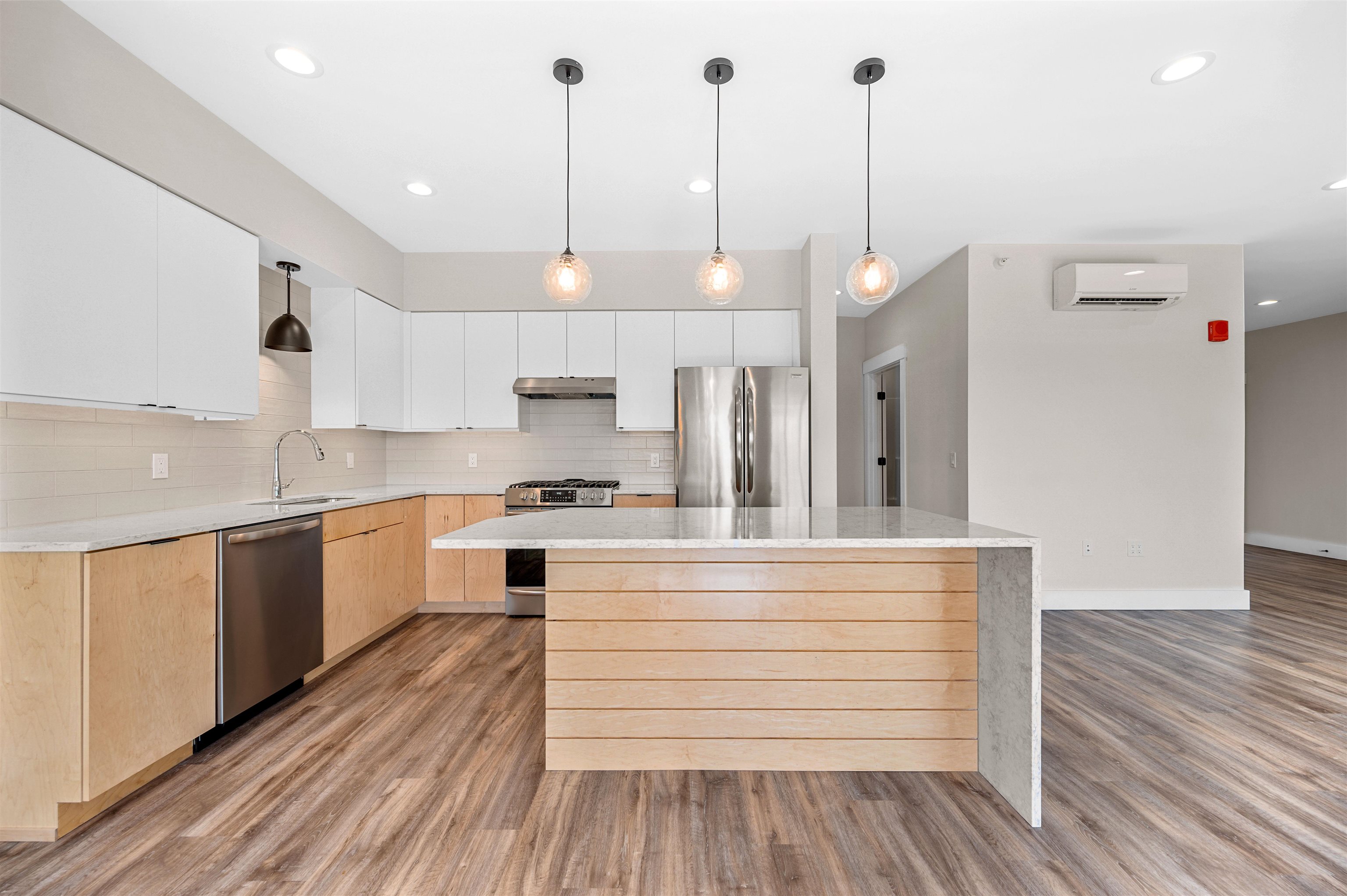 Welcome to one-level luxury living at its finest. This stunning top-fl – image 16
