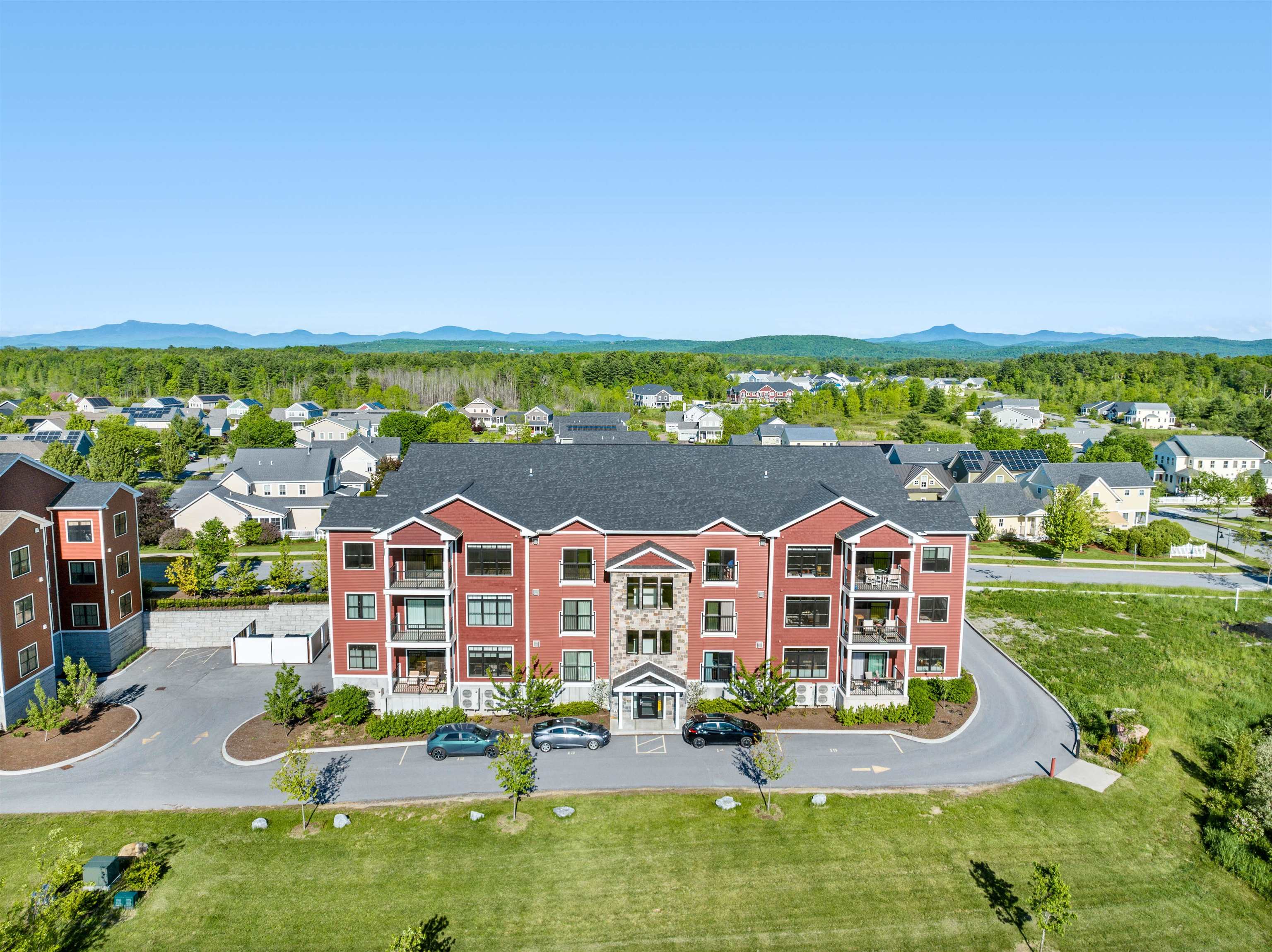 Welcome to one-level luxury living at its finest. This stunning top-fl – image 49
