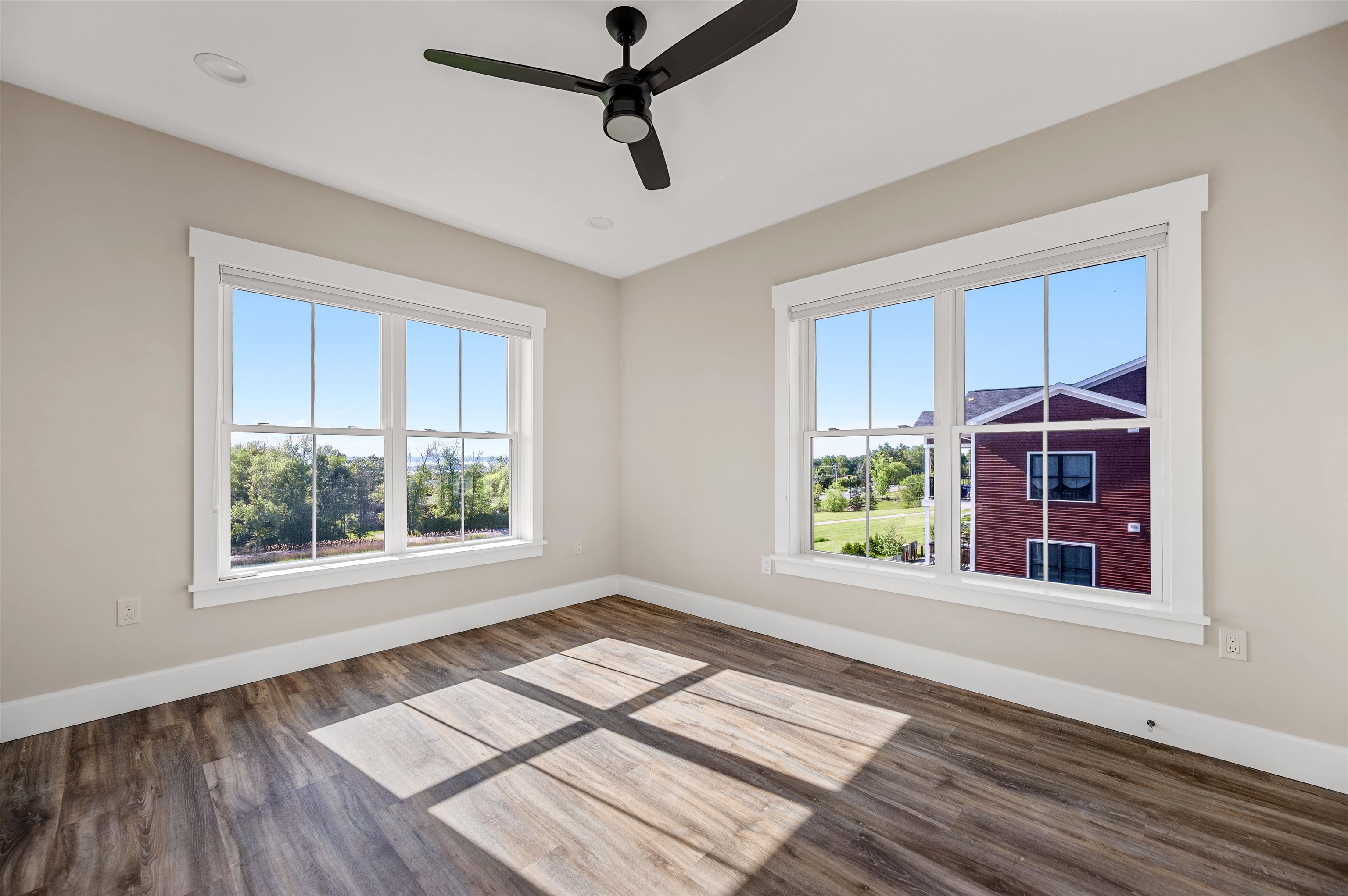 Welcome to one-level luxury living at its finest. This stunning top-fl – image 36