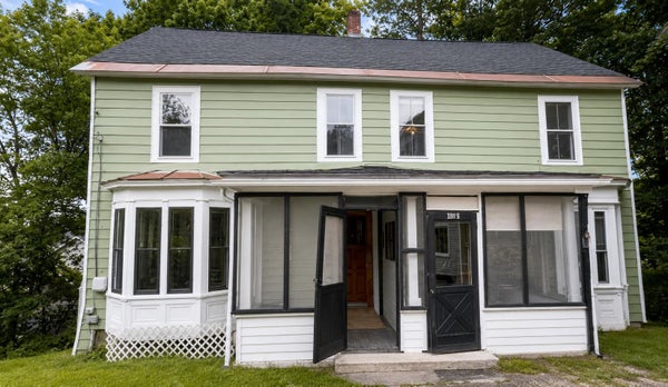 185 3RD ST, NEWPORT, VT 05855 - Image e44a46bbd08e0d14ed2bca1c9f991e31/4070708620