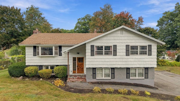 46 MARIANNA RD, SALEM, NH 03079 - Image ed2facf840ee1fc82269ee33bd242b7b/2412976292