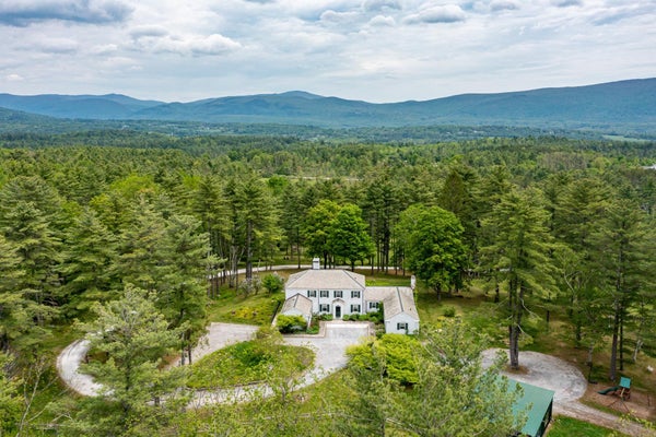1613 WEST RD, MANCHESTER CENTER, VT 05255 - Image edf9b5ce8ea1af5f9c4652d6fd294774/4181686331