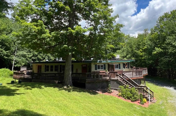 17 WILLIS RD # 3, WILMINGTON, VT 05363 - Image eeca43fff6c7b8da95d8044a2f91d89f/2599590223