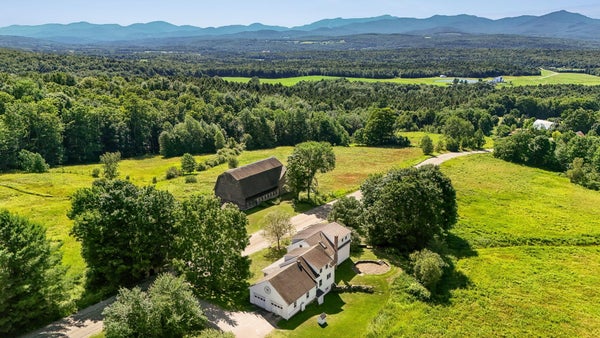 1986 ELMORE MOUNTAIN RD LOWR, ELMORE, VT 05661 - Image f6da300b9bf96bfa87e37f3ed4ad73a7/638393035