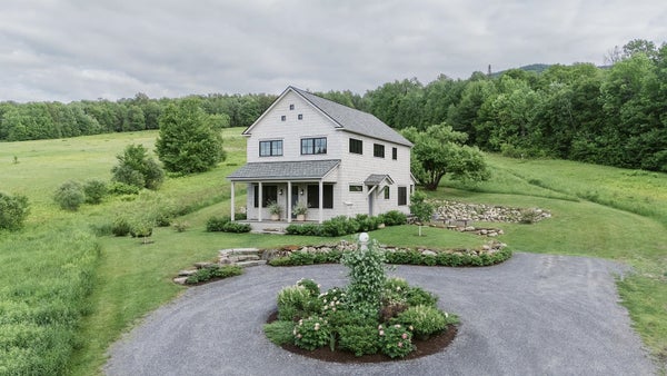 2035 MOUNTAIN RD, EAST BURKE, VT 05832 - Image fdca56fb59ed61e4bbe83c7e60eacb71/3740070180