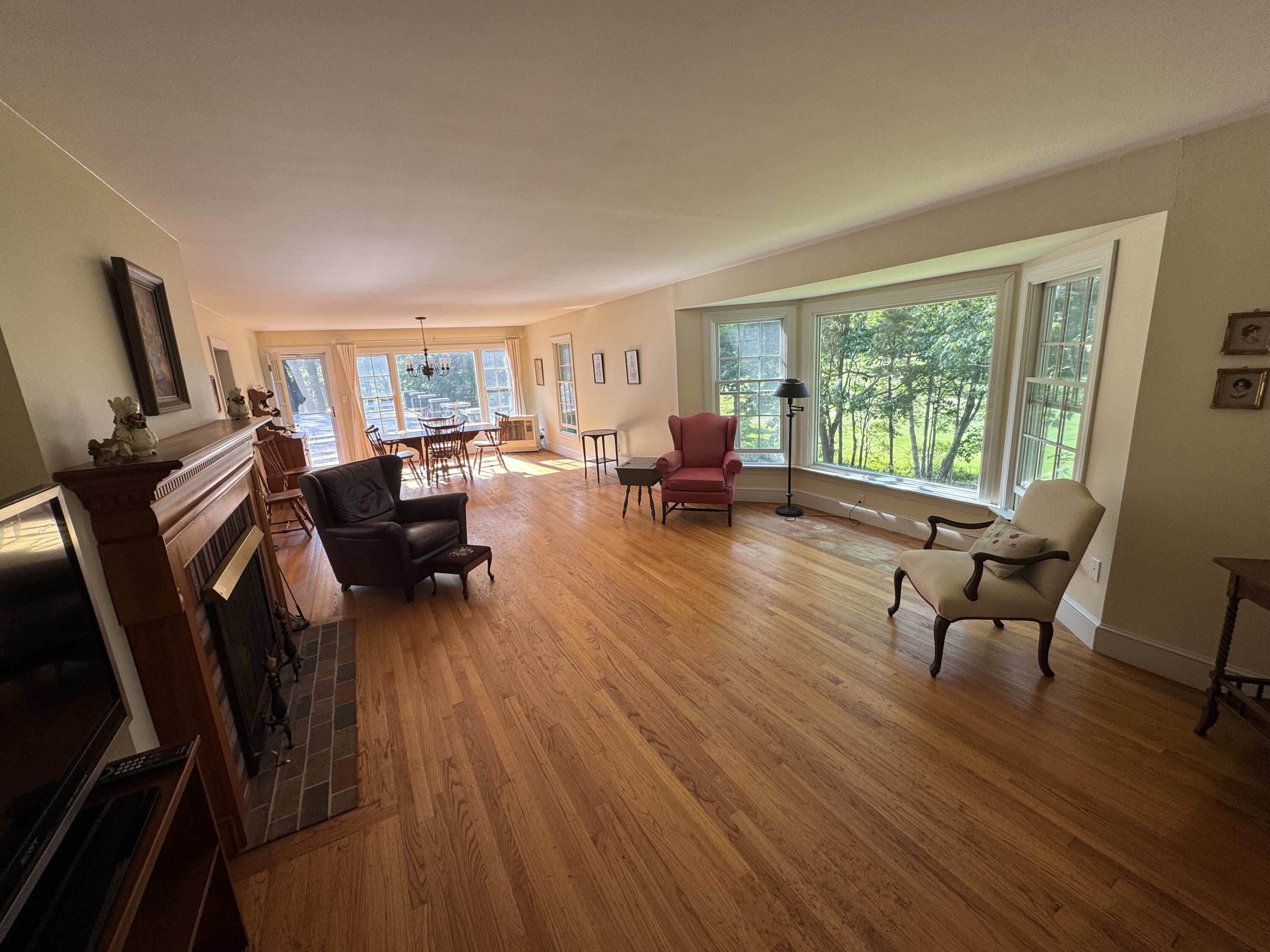 10 Pheasant Hill Road