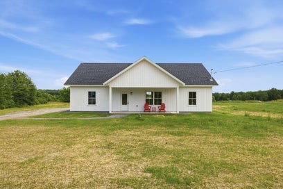 27 Furlong Road Richmond ME 04357