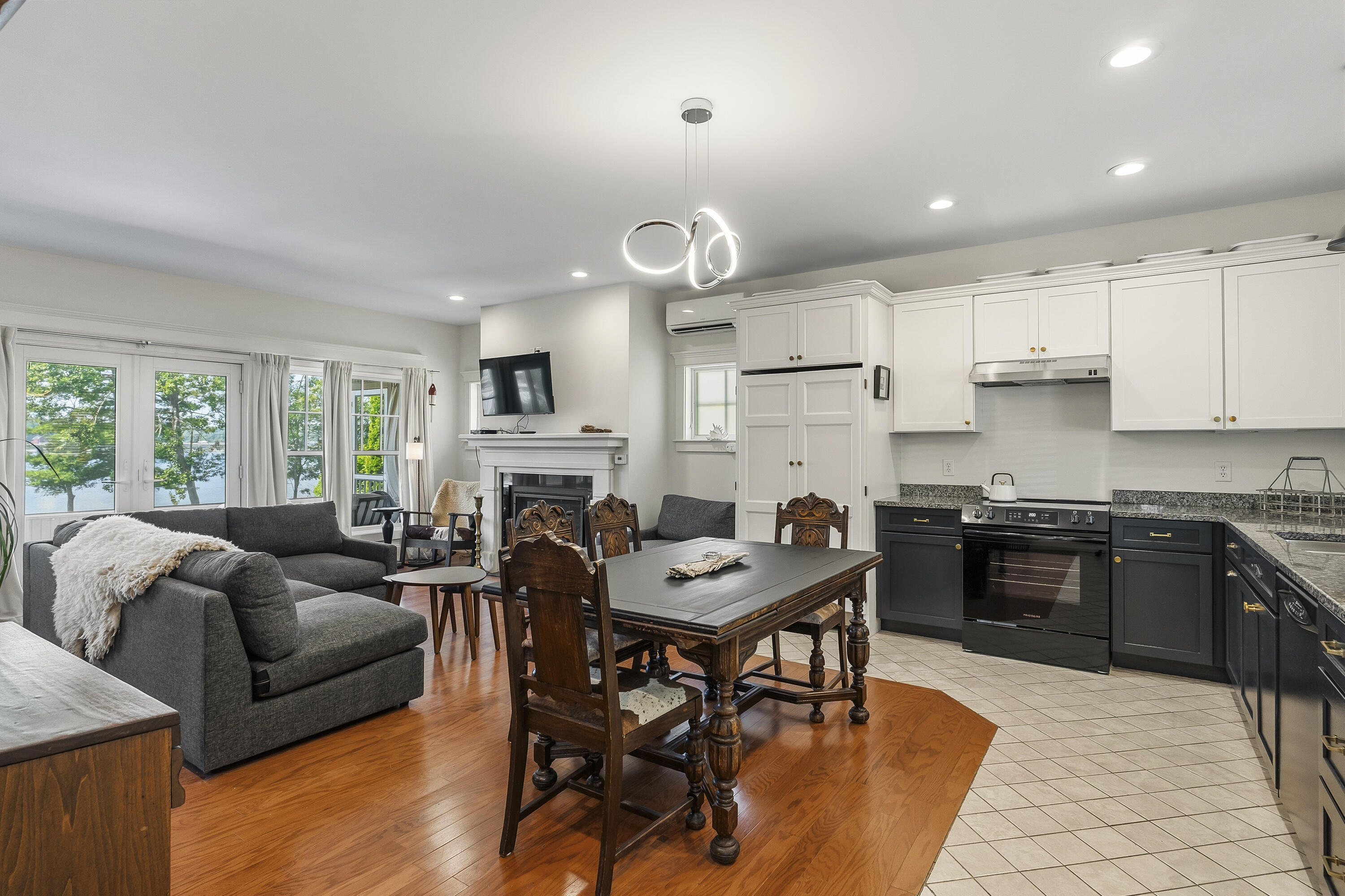 71 Village Way 506
