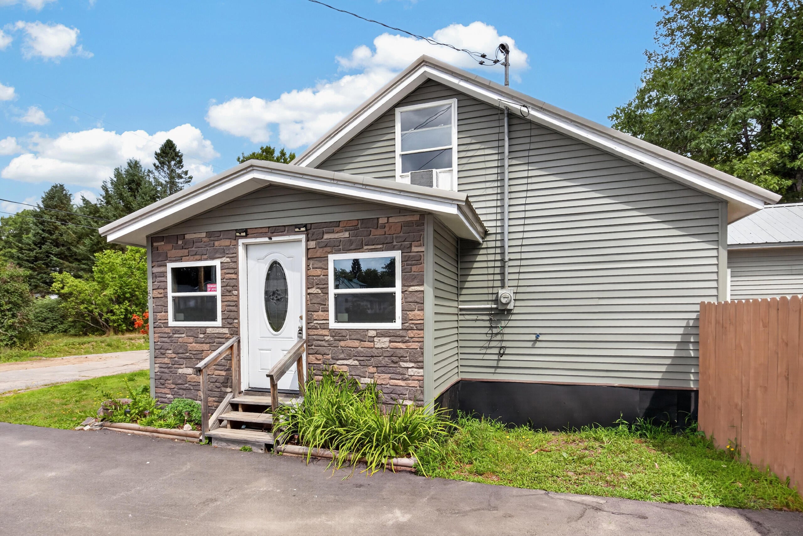 15 Pleasant Street