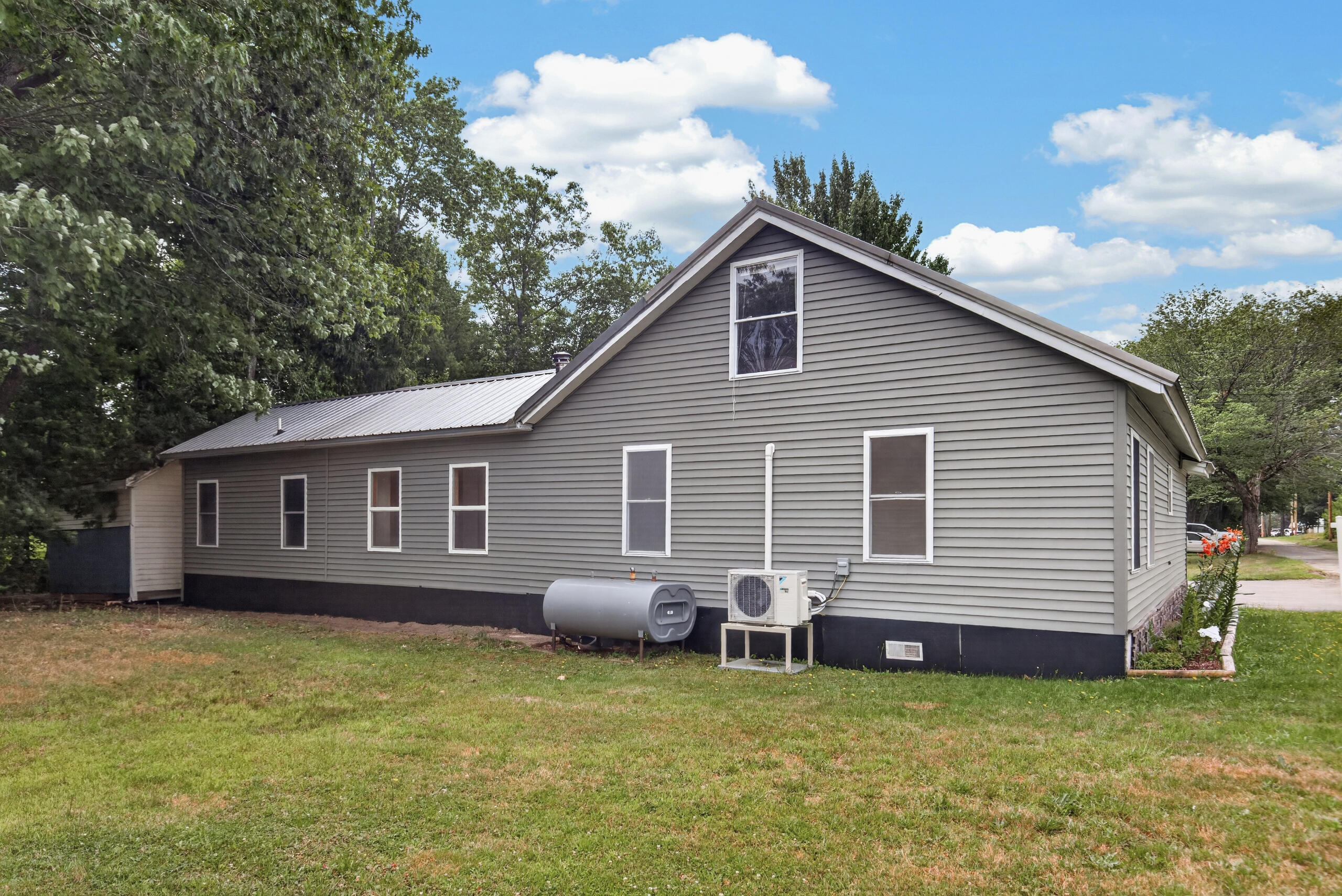 15 Pleasant Street