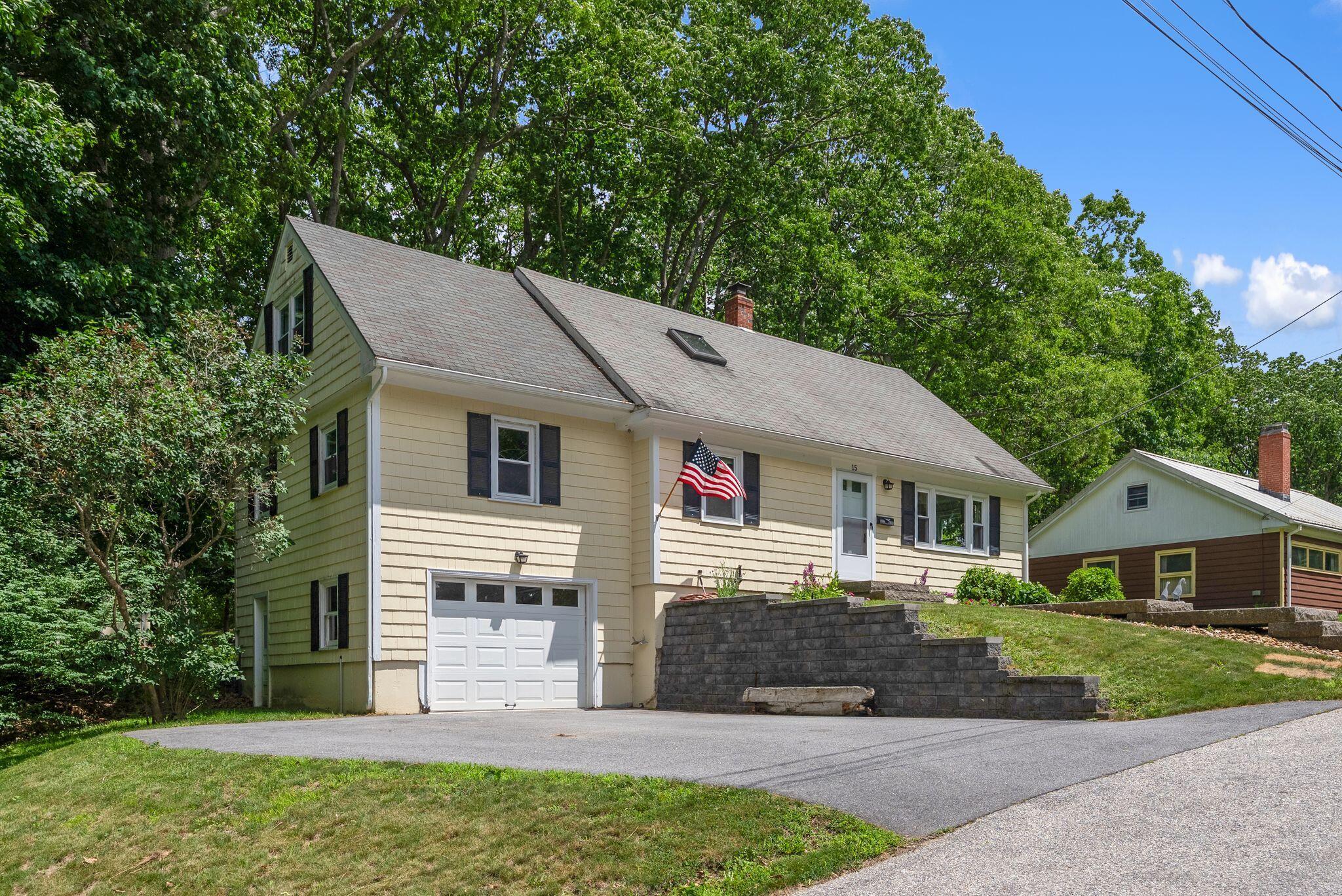 15 Oakwood Road