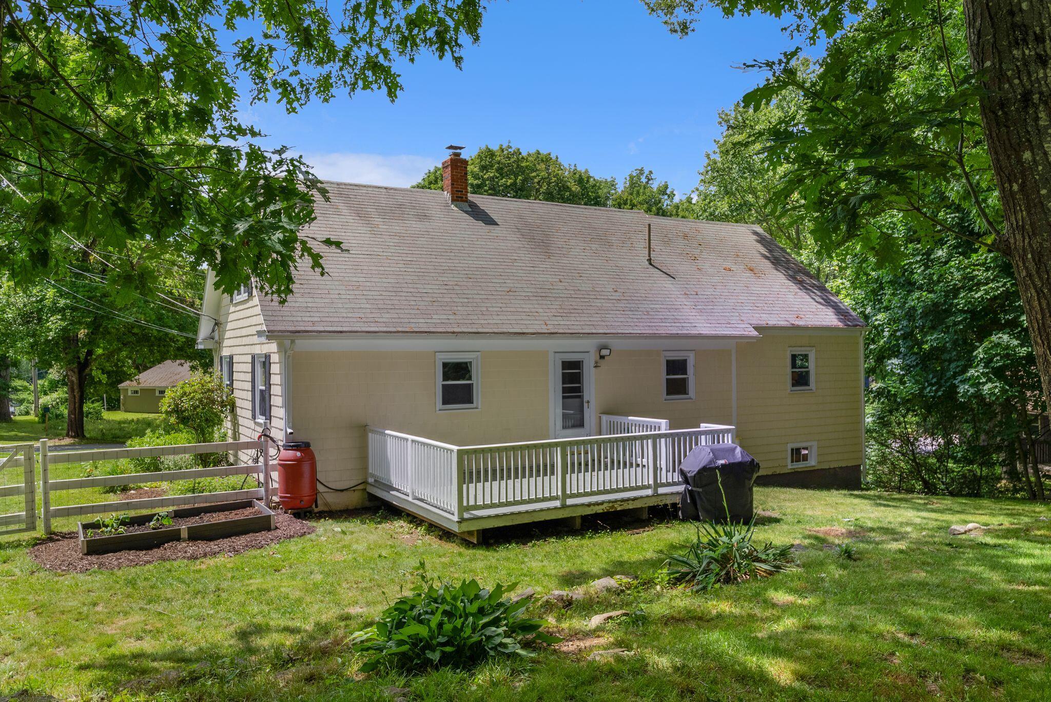 15 Oakwood Road