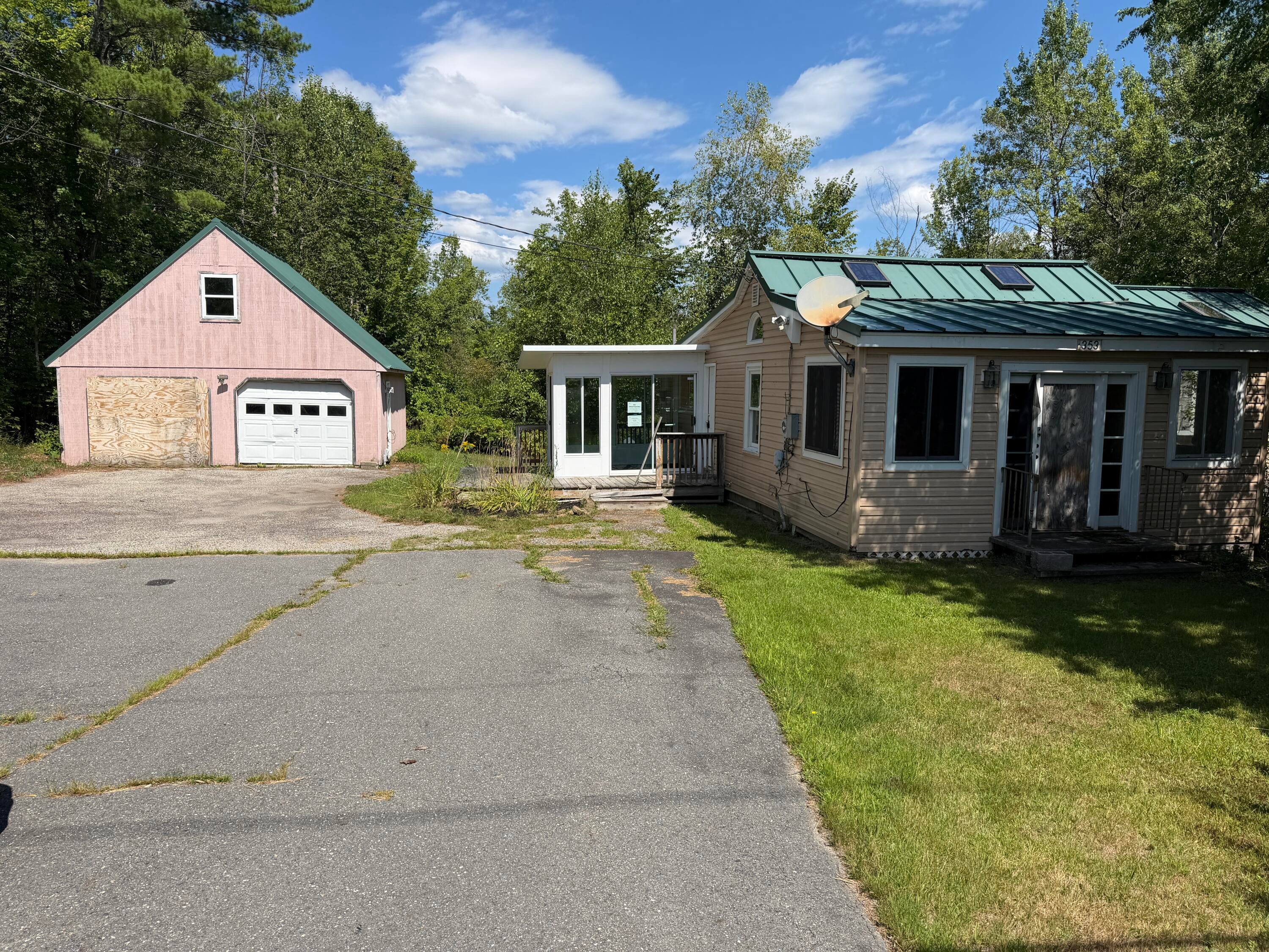 353 Ossipee Trail E
