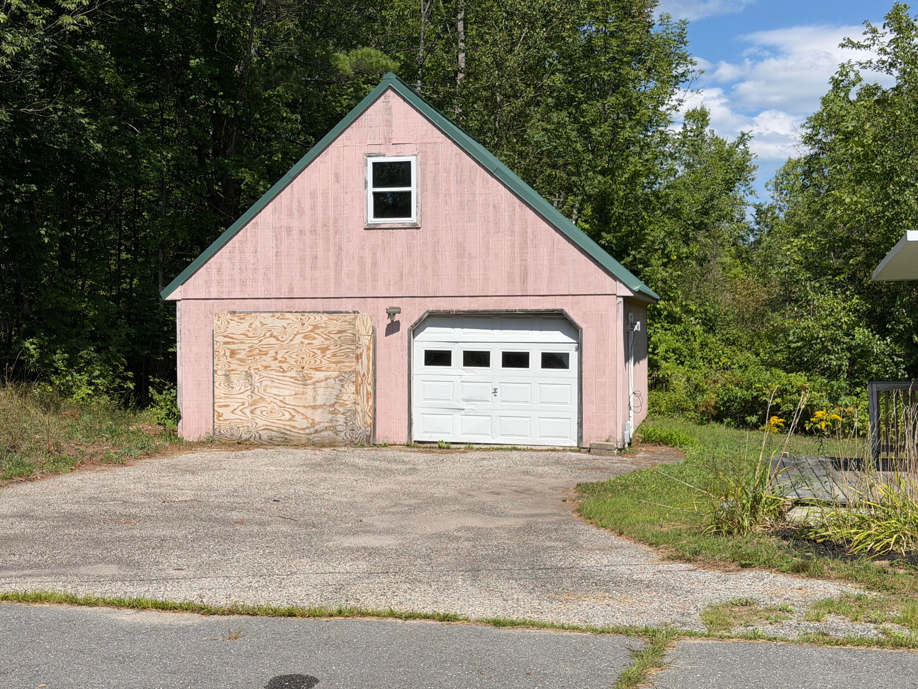 353 Ossipee Trail E