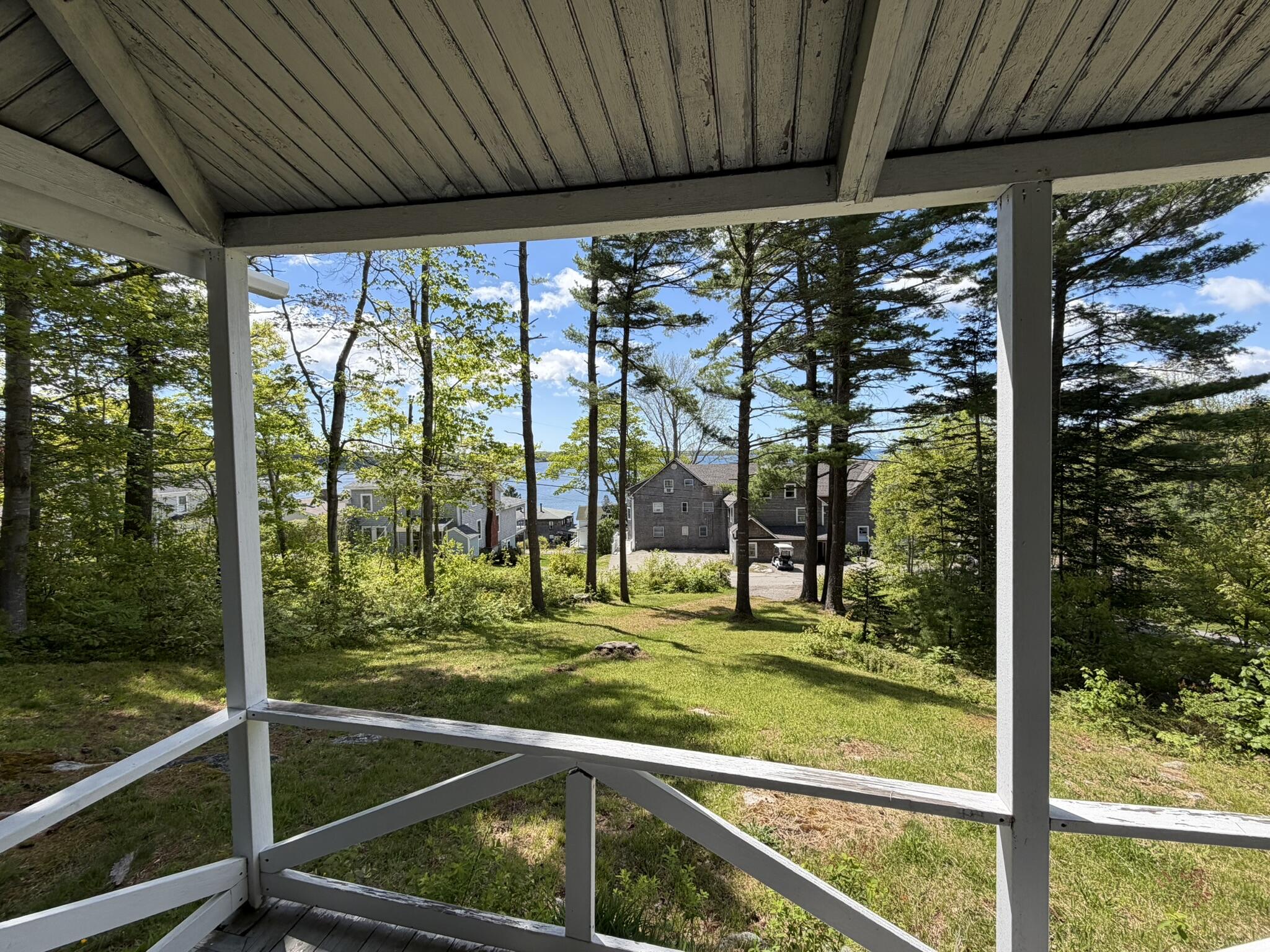 4 Roberts Circle