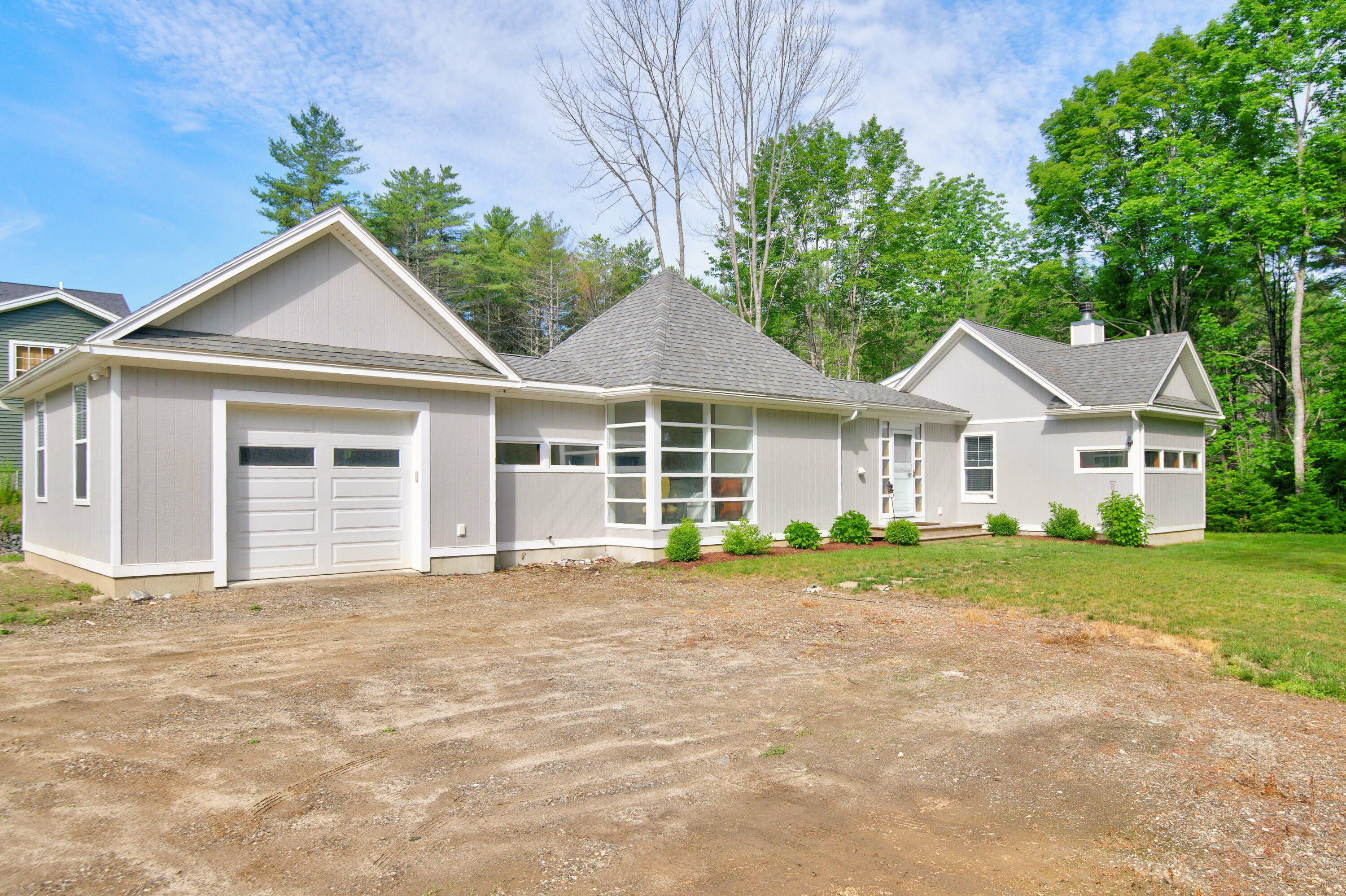 11 Ledgewood Drive