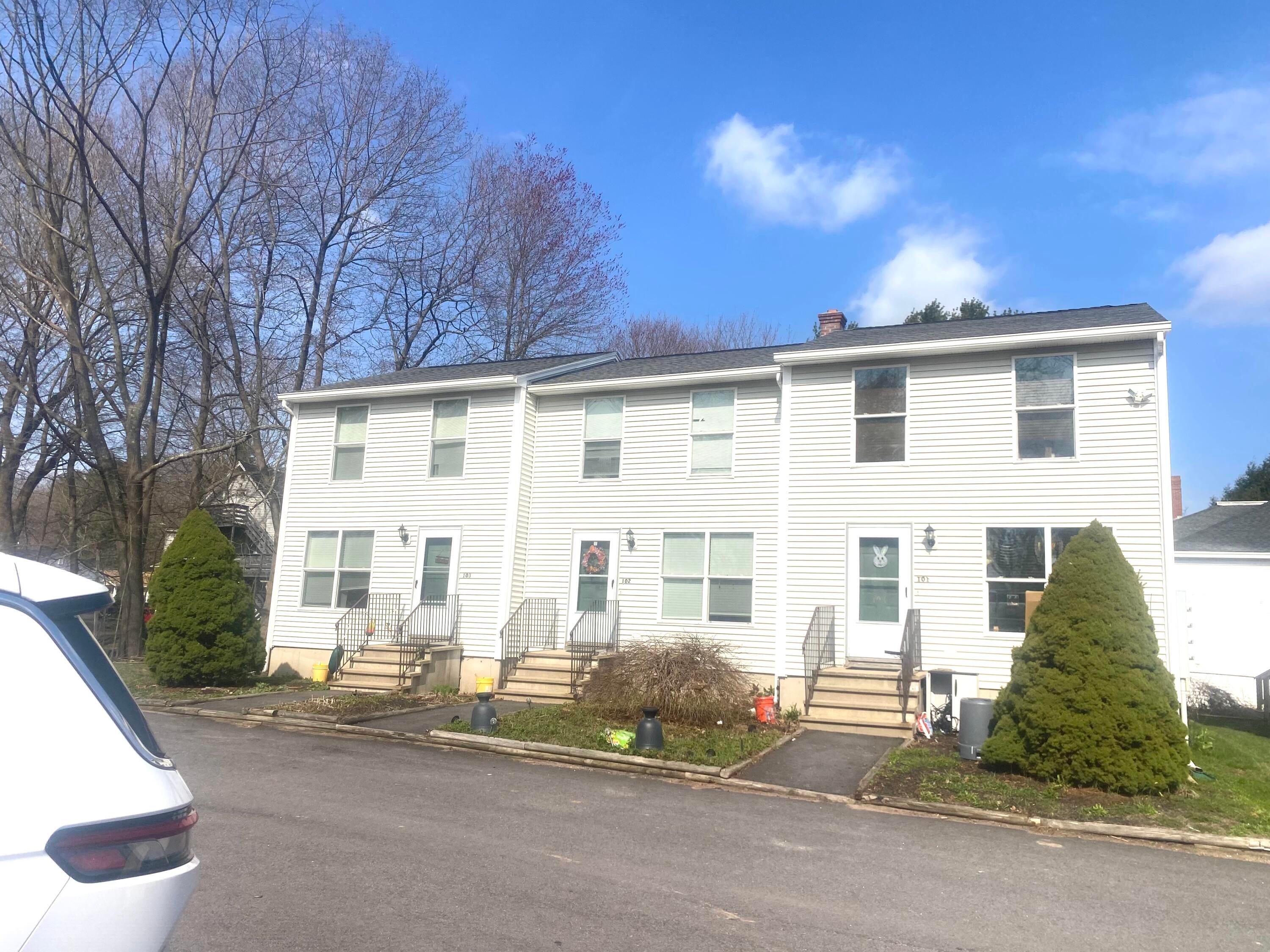 79 W Cutts Street