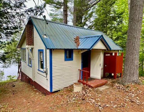 Photo of 9 Goldfinch Lane, Skowhegan, ME 04976 (MLS # 1664894)