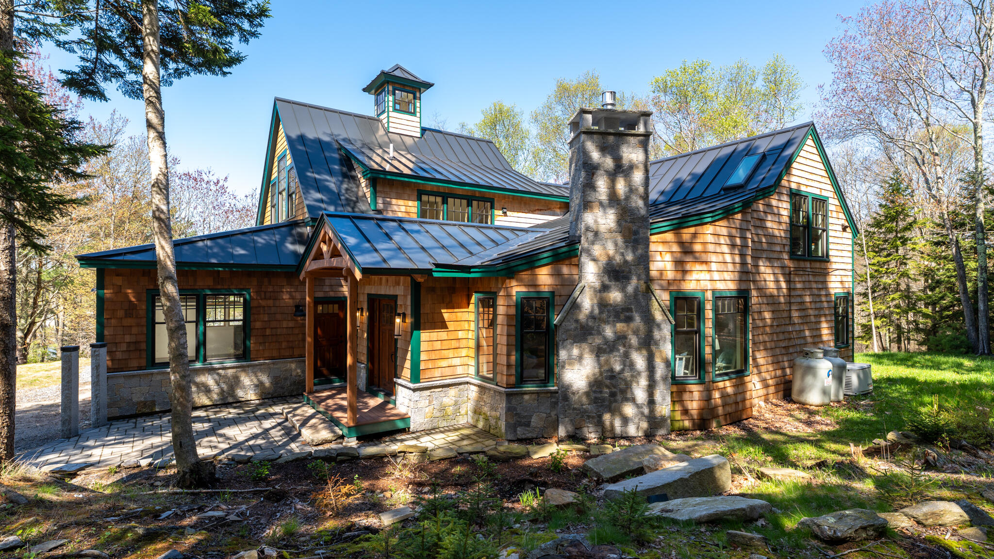 11 Tree Tops Lane
