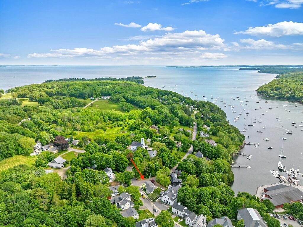 Photo of 158 Russell Avenue, Rockport, ME 04856 (MLS # 1668305)