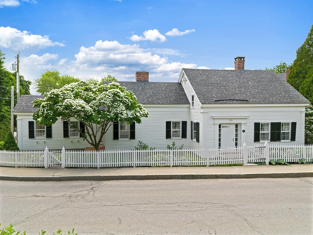 158 Russell Avenue