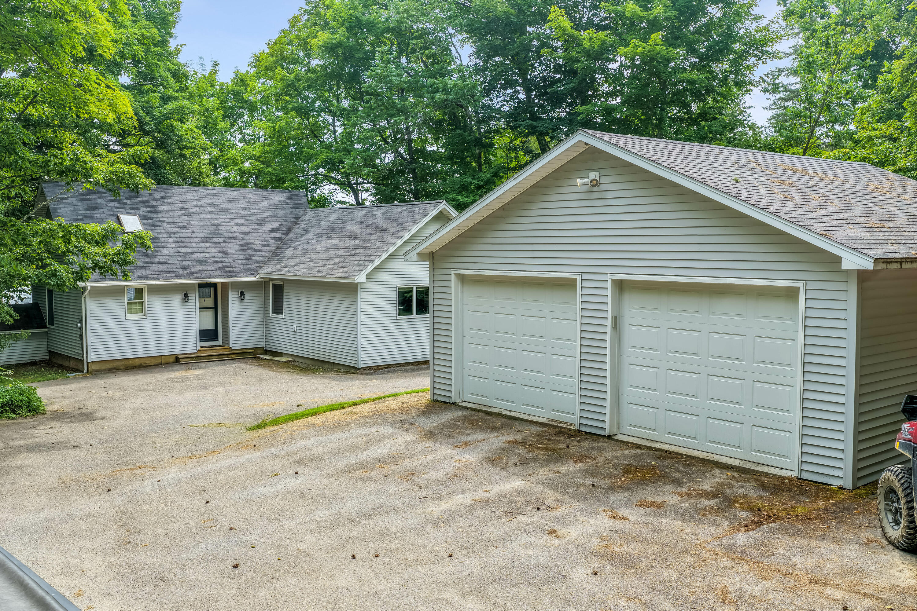 76 Lakeshore Drive