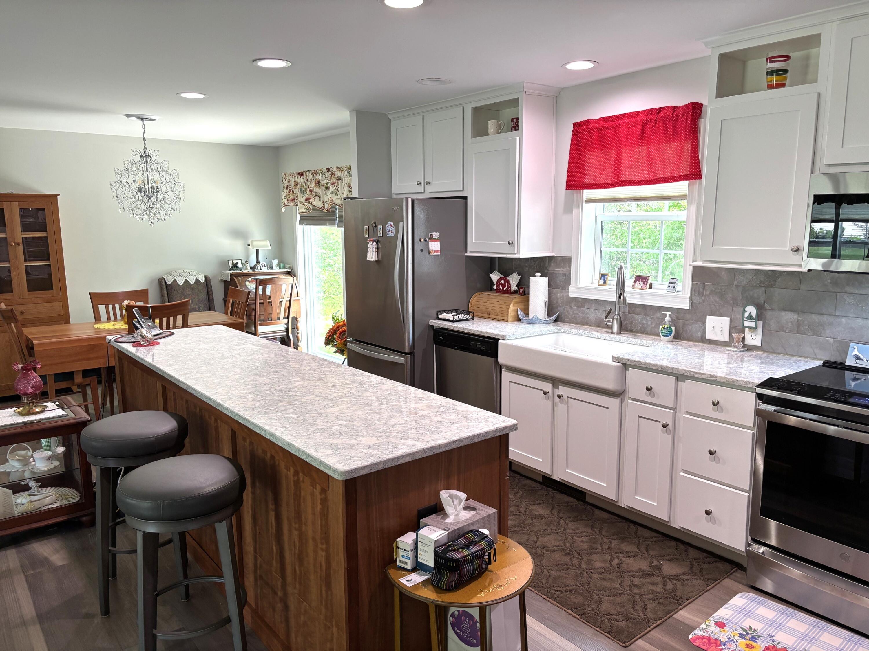 82 Country Way 82