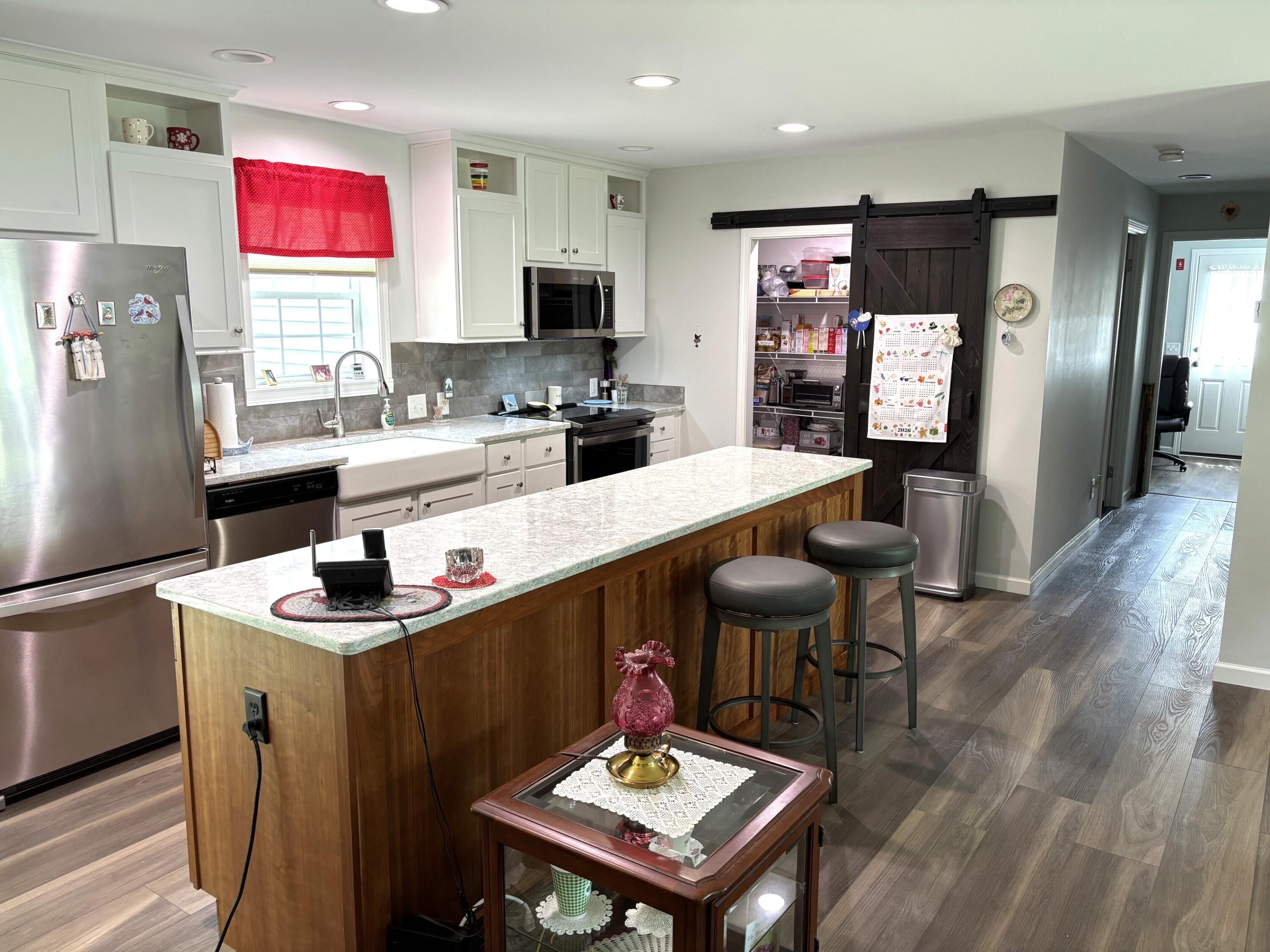 82 Country Way 82