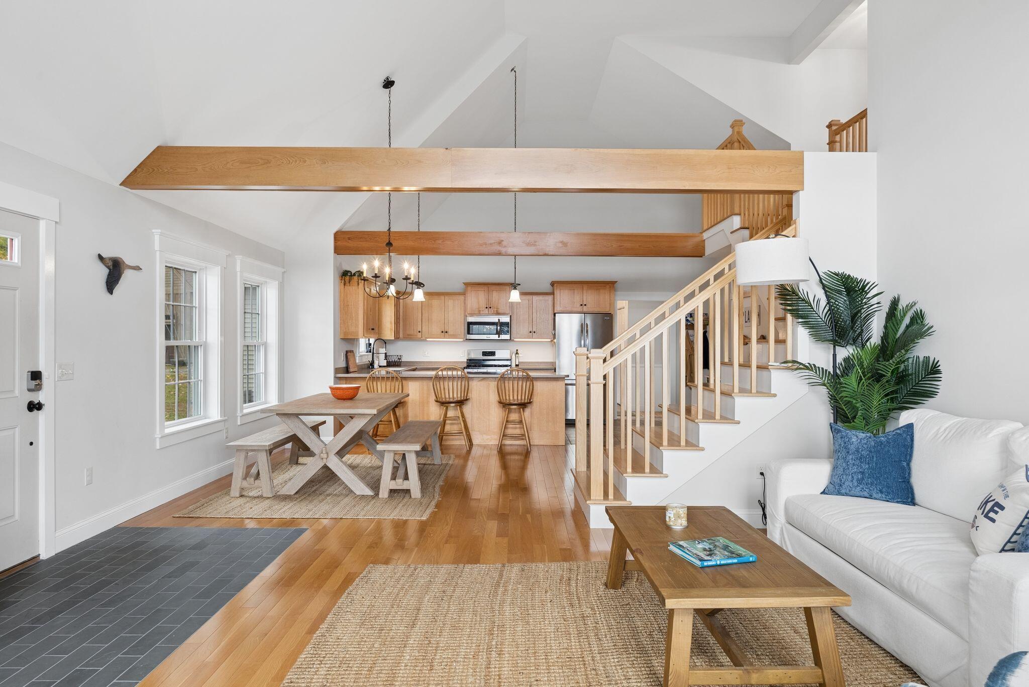 89 Woodbury Drive