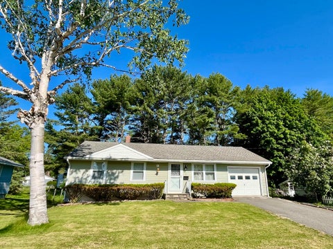 Photo of 6 Glenwood Street, Orono, ME 04473 (MLS # 1665812)