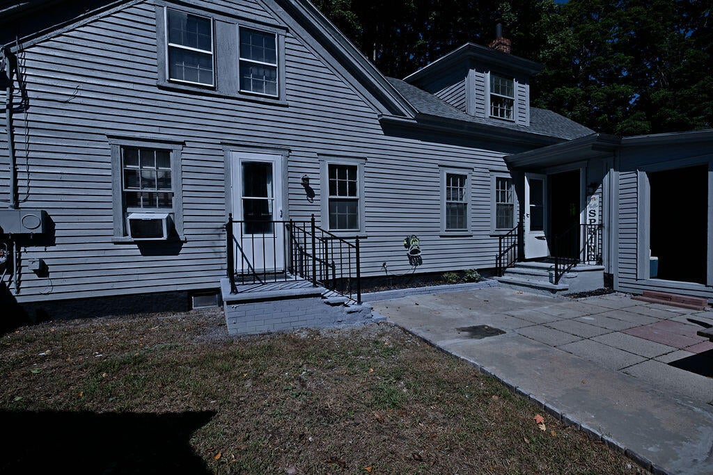1580 Main Street