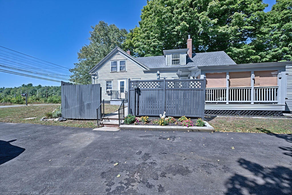 1580 Main Street