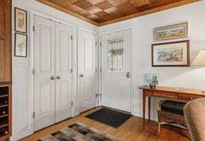 6 Proctor Avenue N