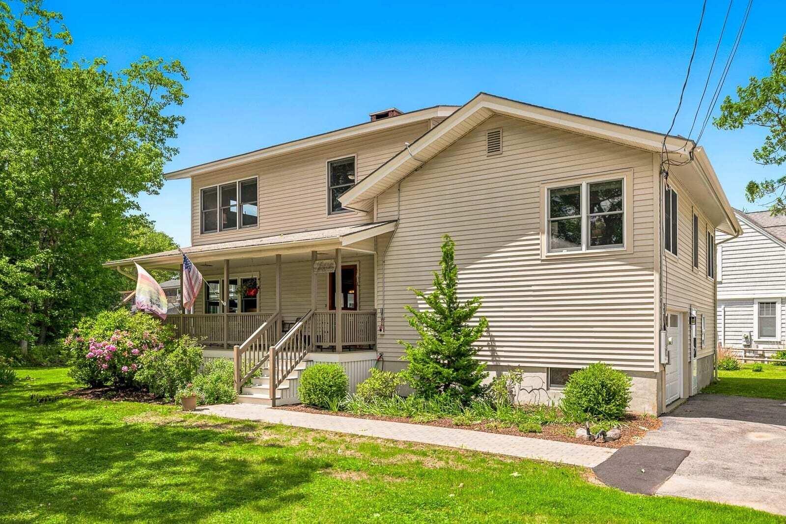 6 Proctor Avenue
