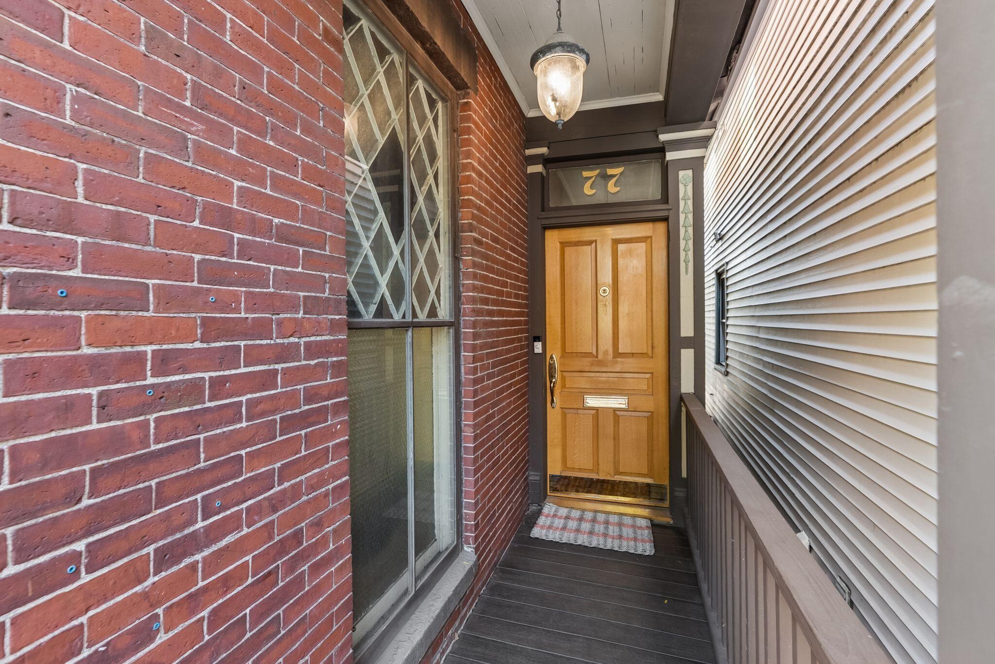 77 Carleton Street
