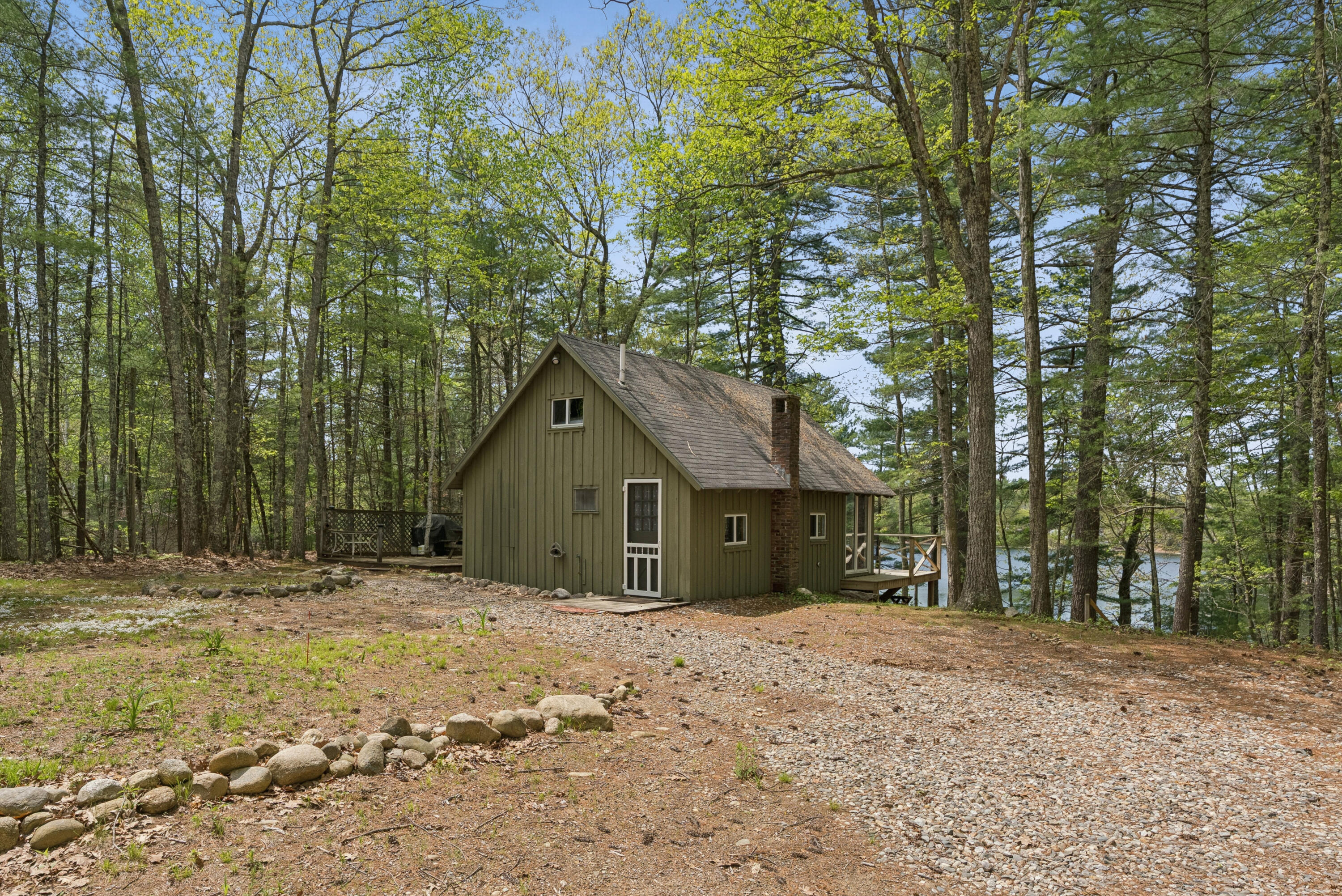 129 Barkers Pond Road