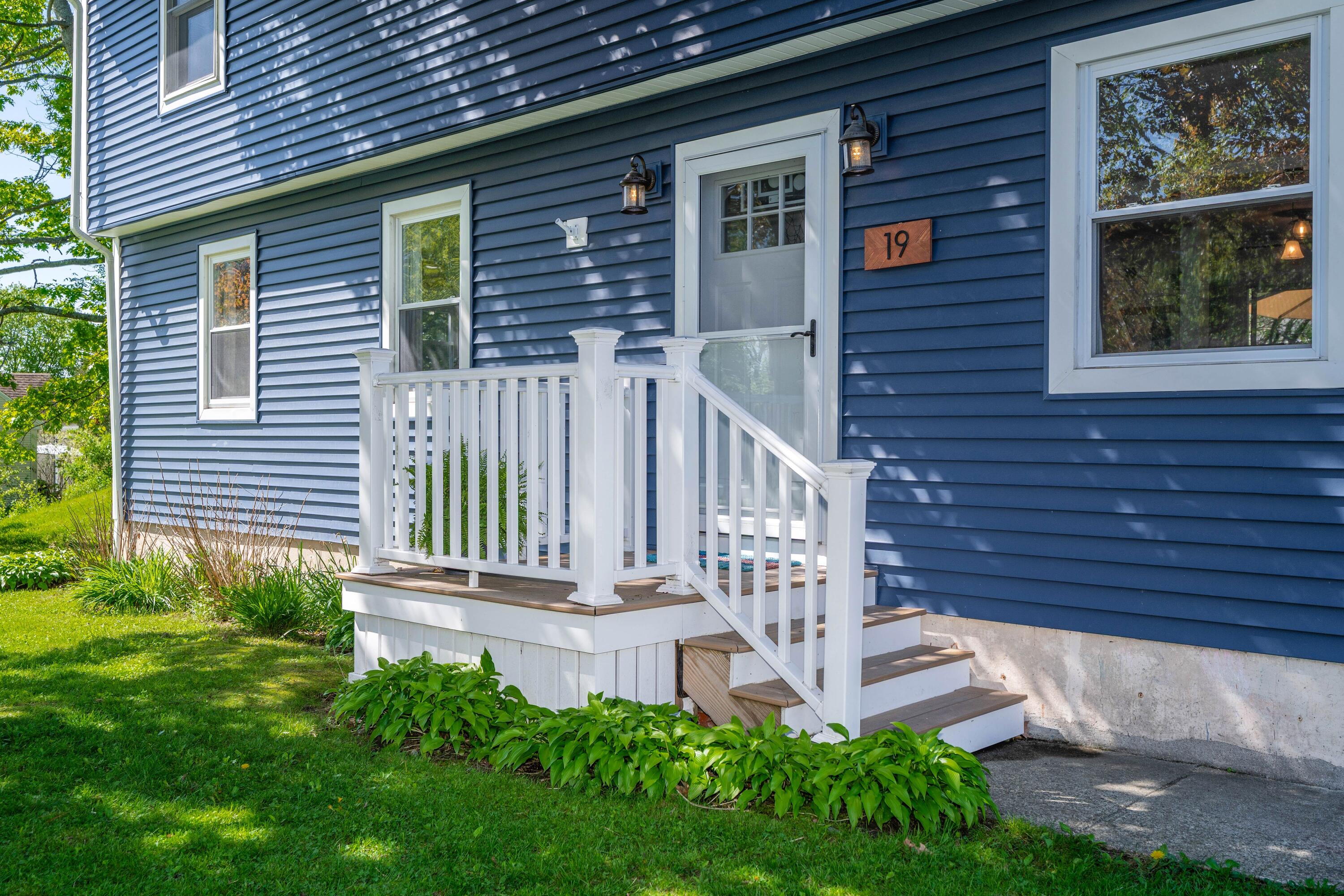 19 Hamlin Road