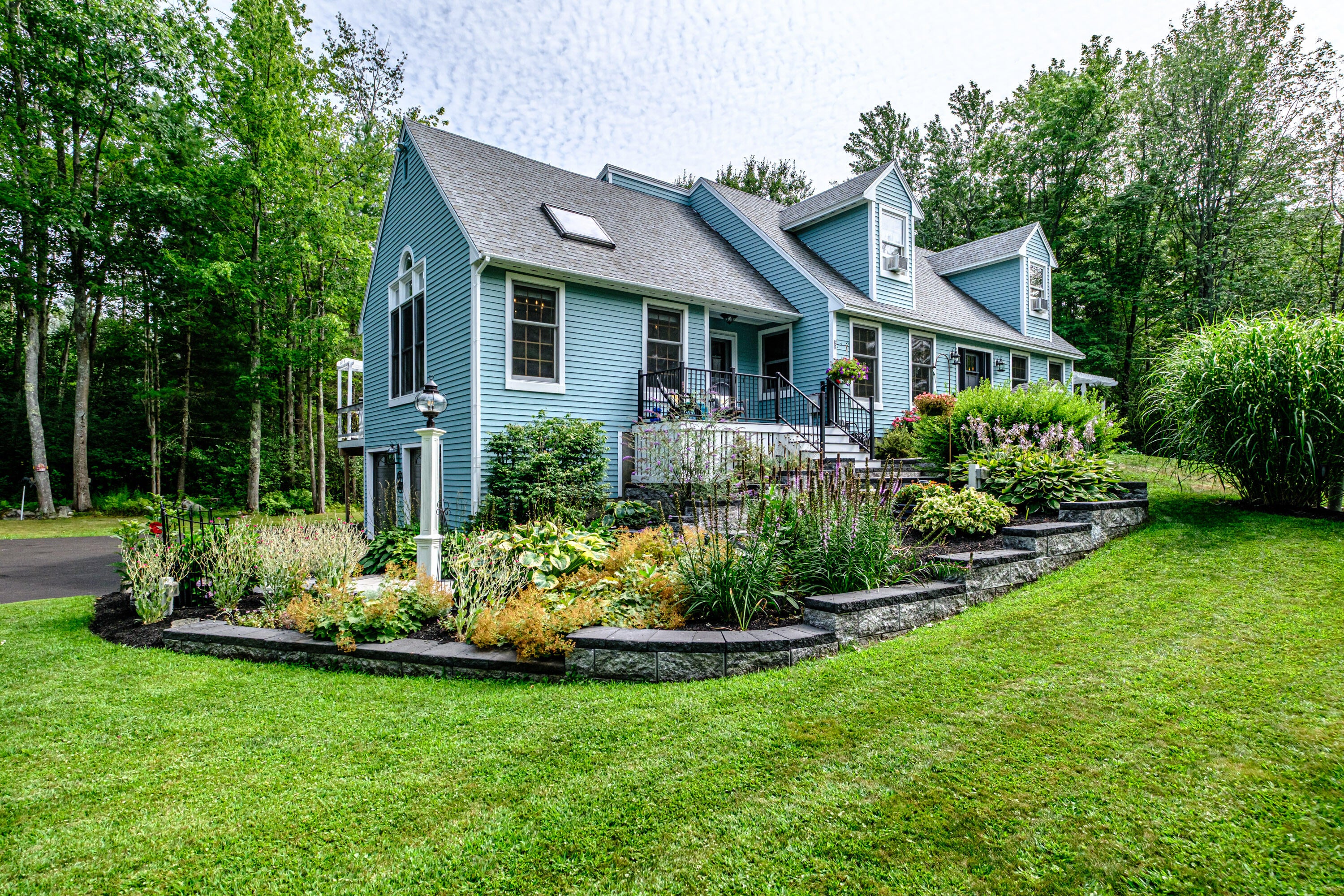84 Winding Way