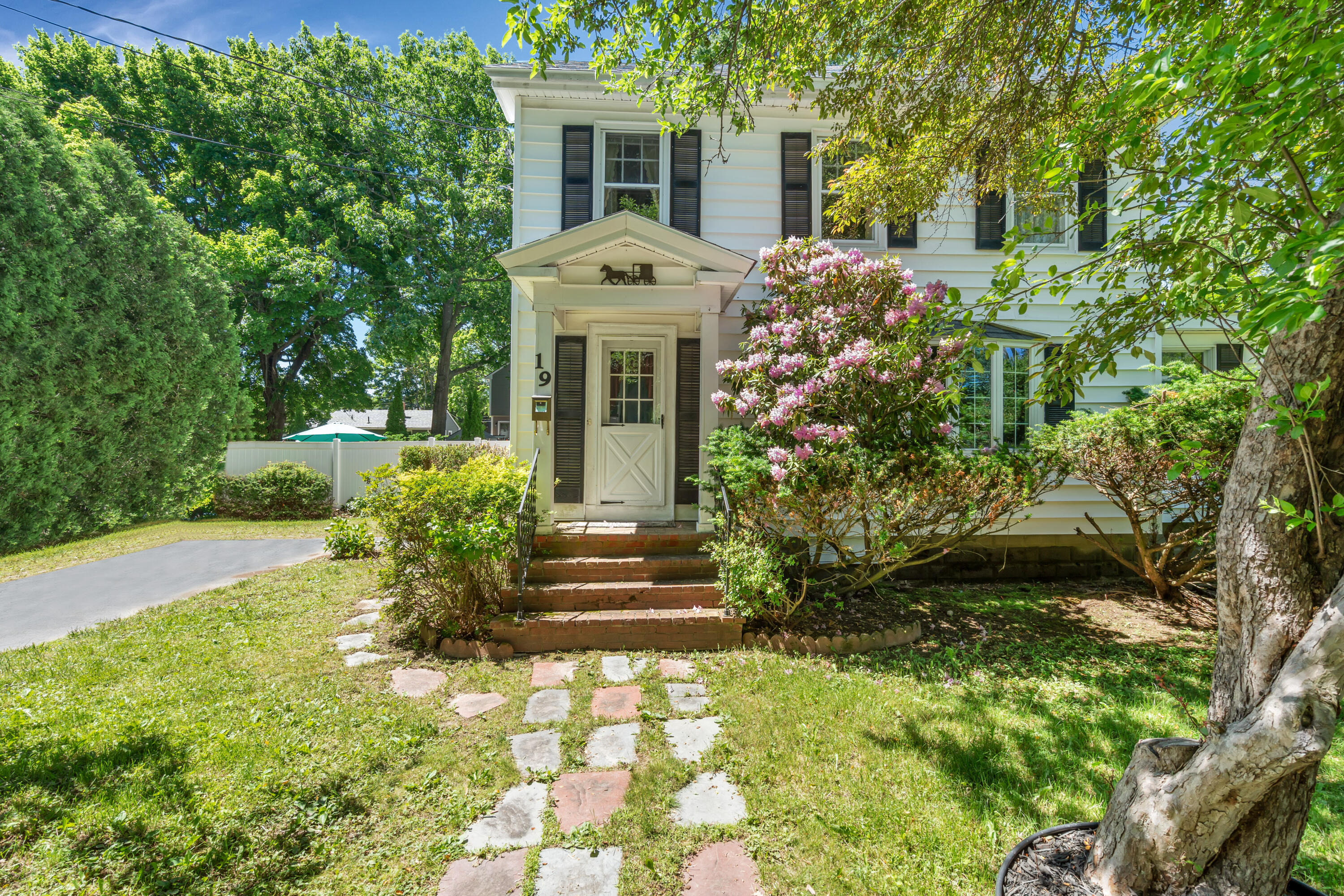 19 Beechwood Avenue