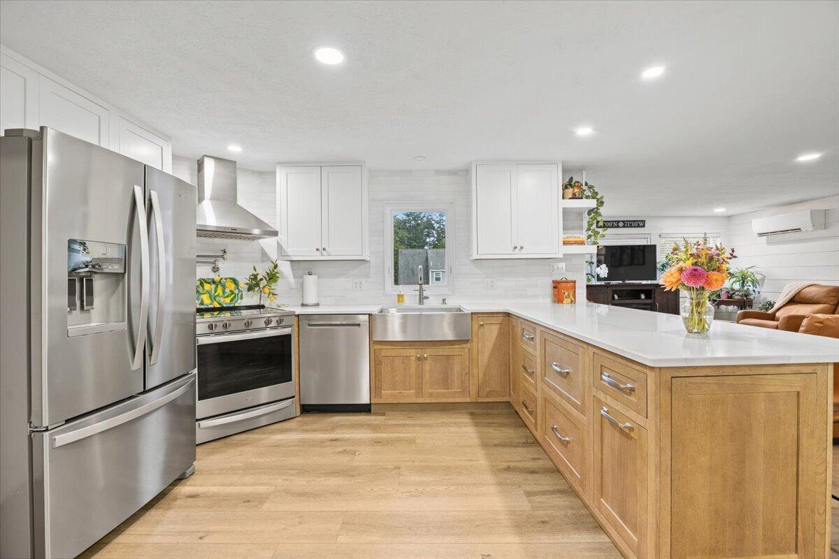 5 Deborah Avenue