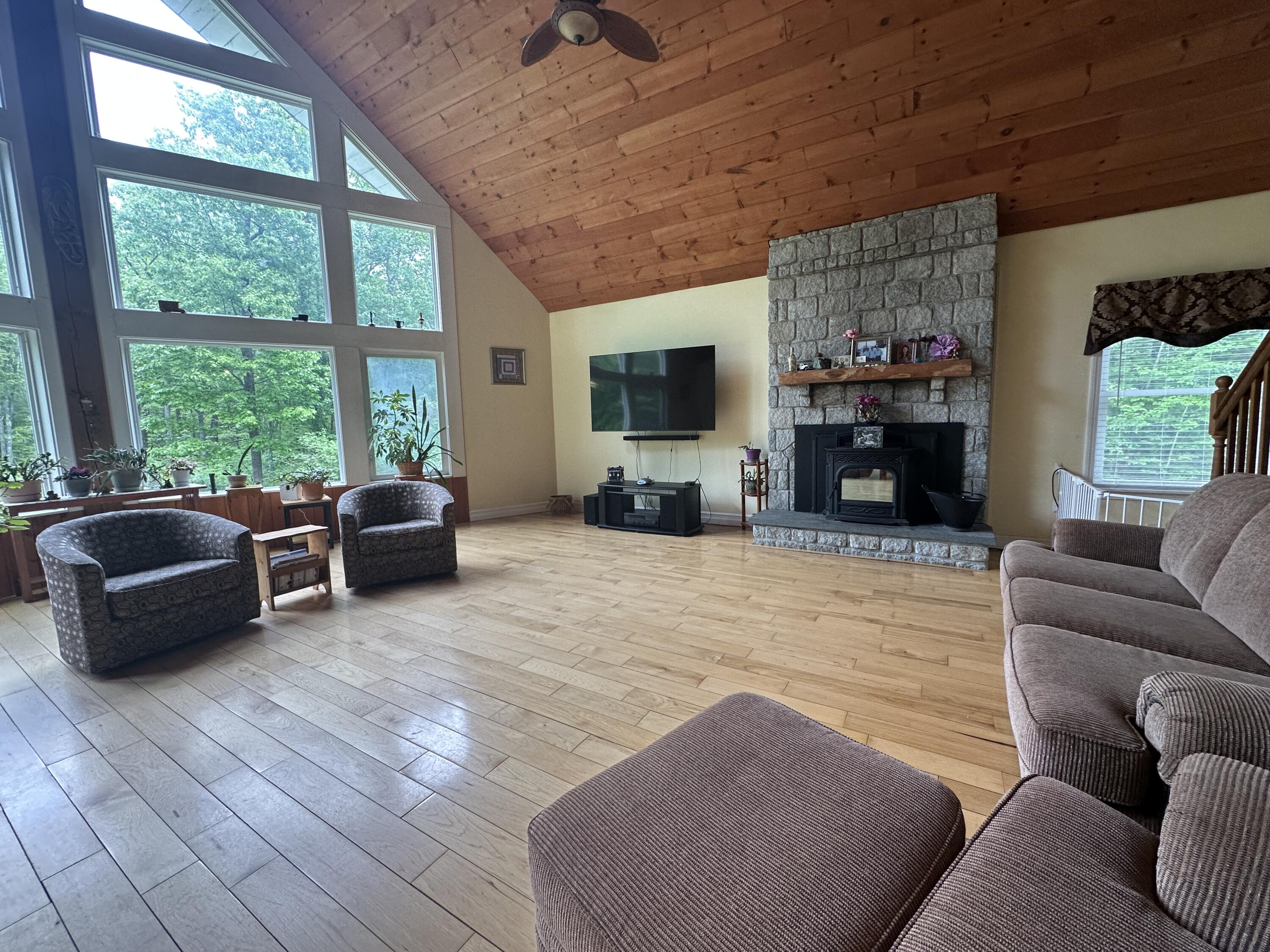 283 Davis Road