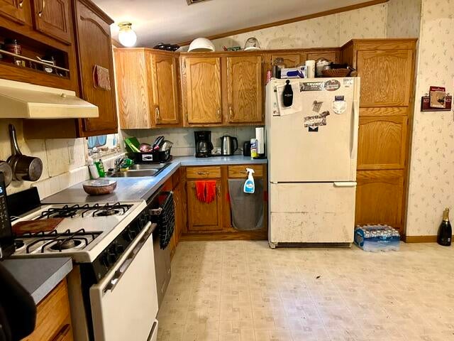 18 English Drive