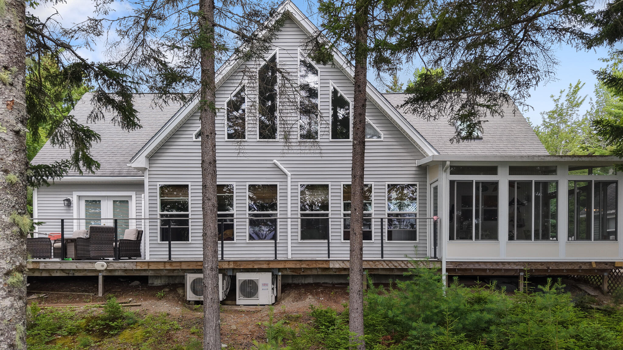 49 Falcon Lane