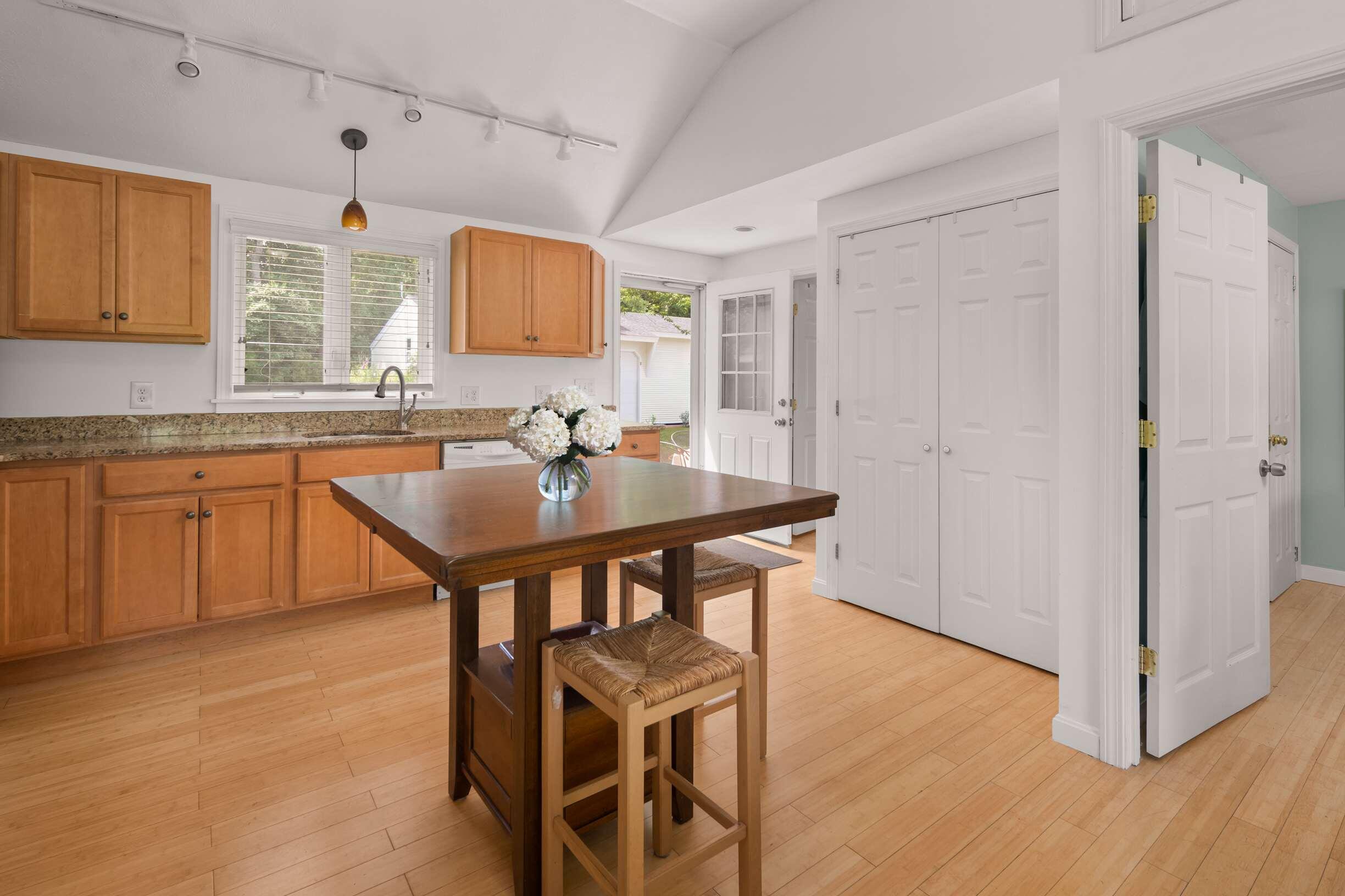 18 Woodside Meadow Road 4