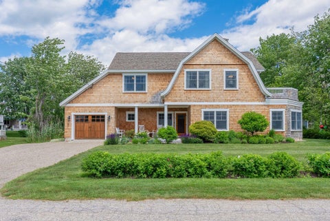 Photo of 7 Peninsula Drive, Kennebunk, ME 04043 (MLS # 1668443)