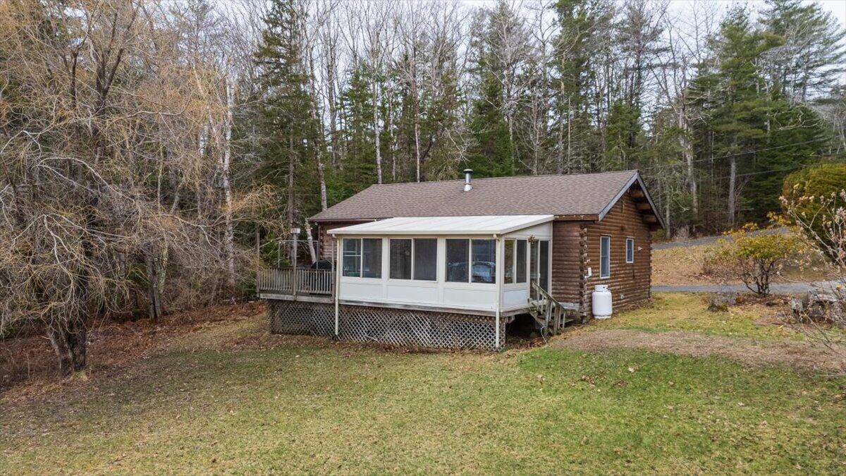 11 Warren Lane