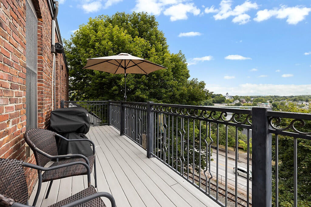 24 Pleasant Street 1