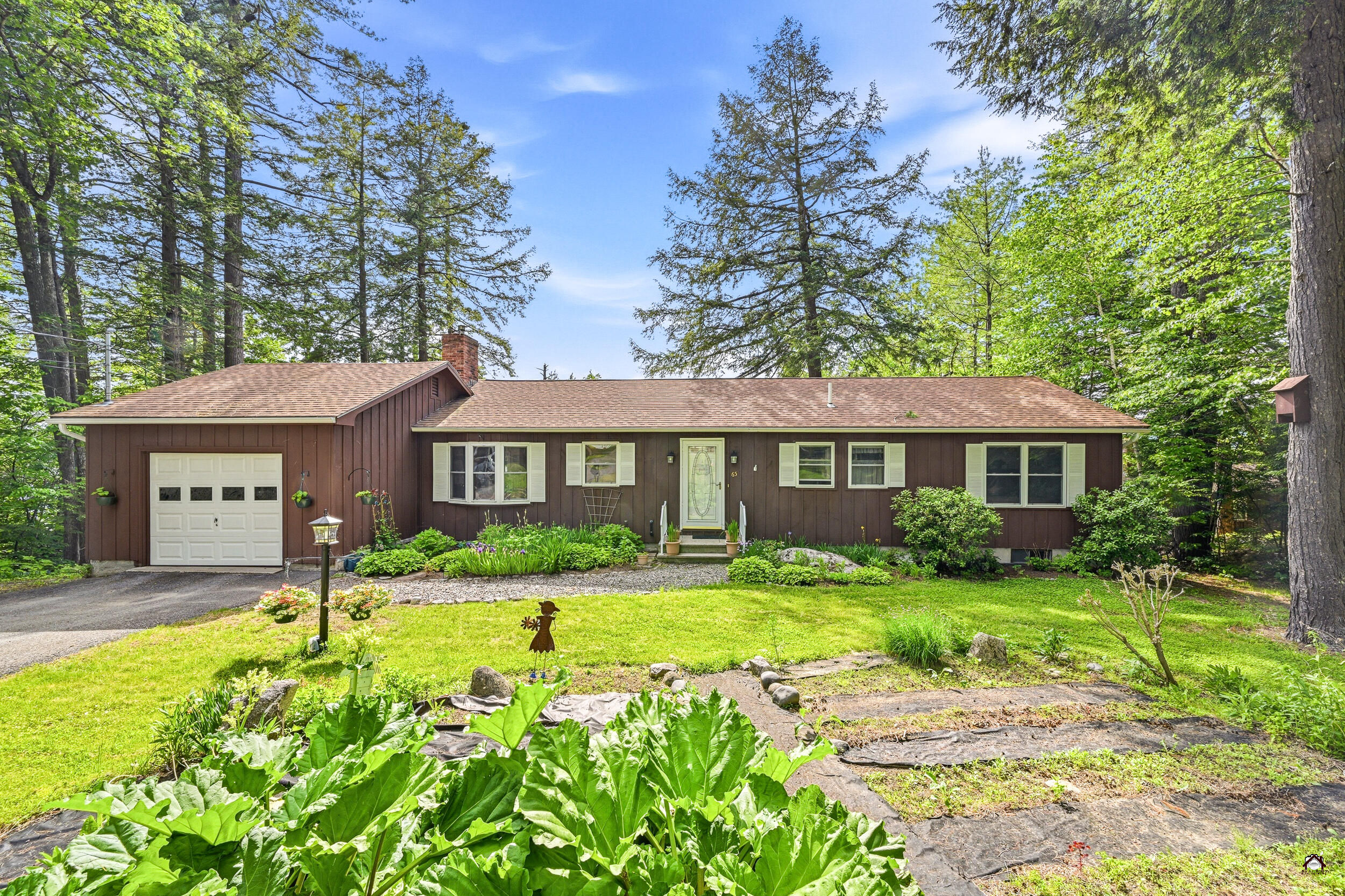 65 Lakeshore Drive