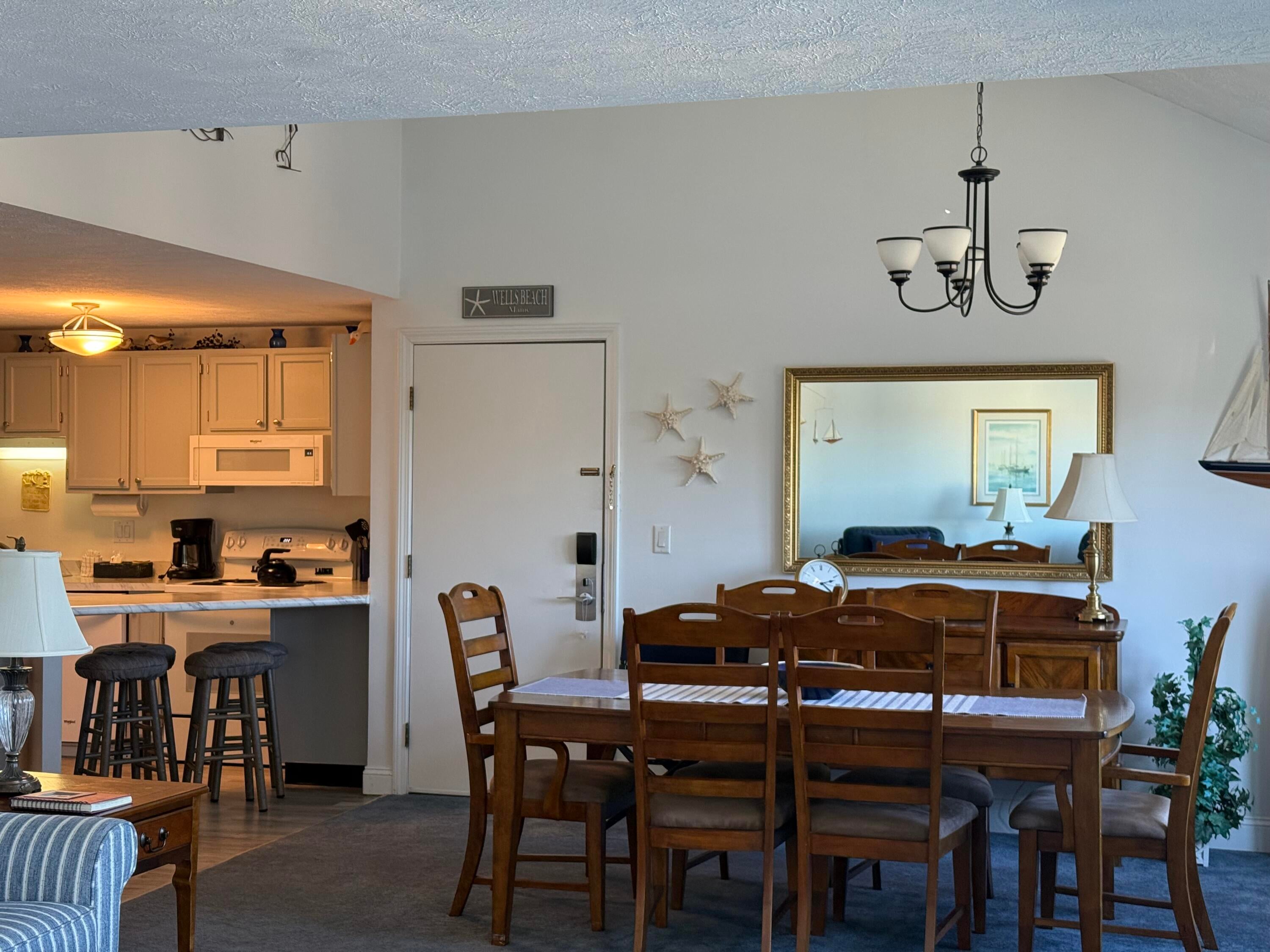 1373 Post Road 13F