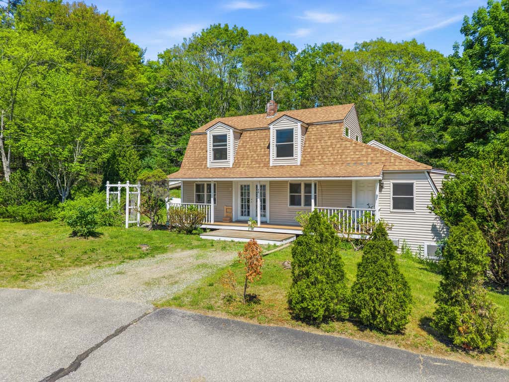 Photo of 7 Cross Road, Edgecomb, ME 04556 (MLS # 1666969)